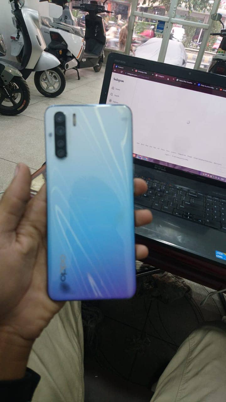 oppo f15 8/128 0