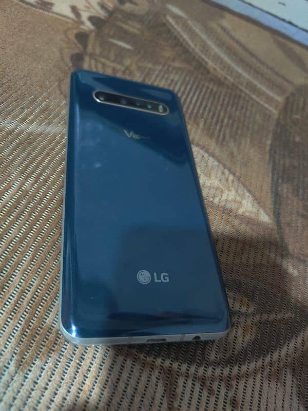 LG V60 ThinQ 5G (8/128) 4