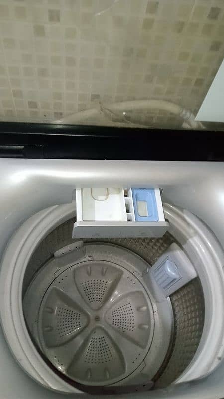 fully automatic 8kg haier washing machine Model number (HWM85-826) 4