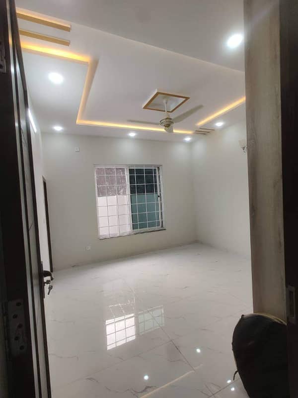 10 Marla Portion For Rent Gulberg Green Islamabad 3