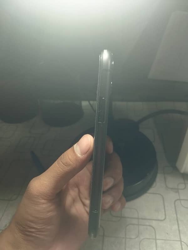 iPhone 11 64gb jv 5