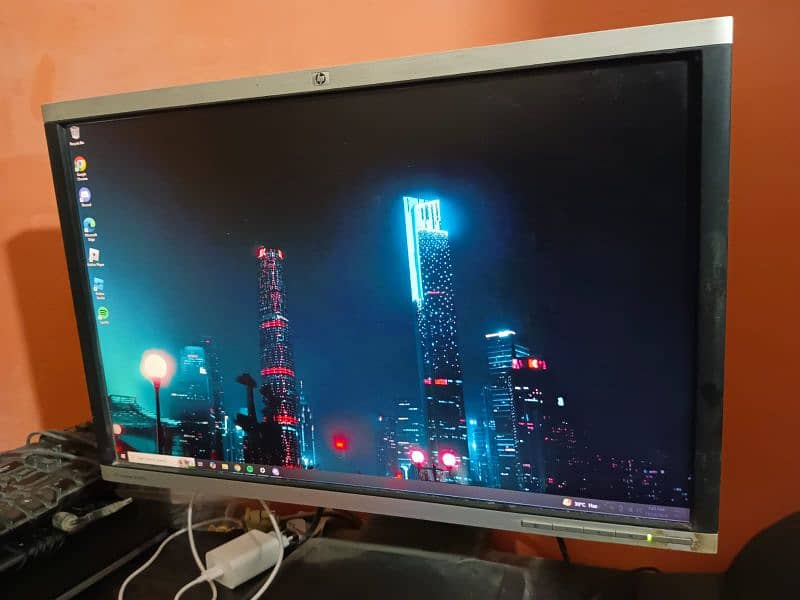 hp 24 inch led 0