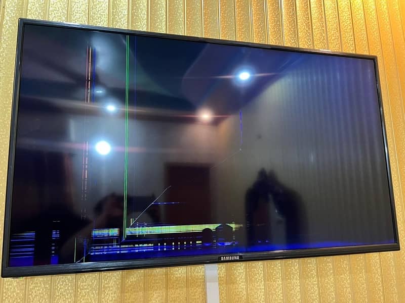 samsung smart LED android 50 inches panel defective 1