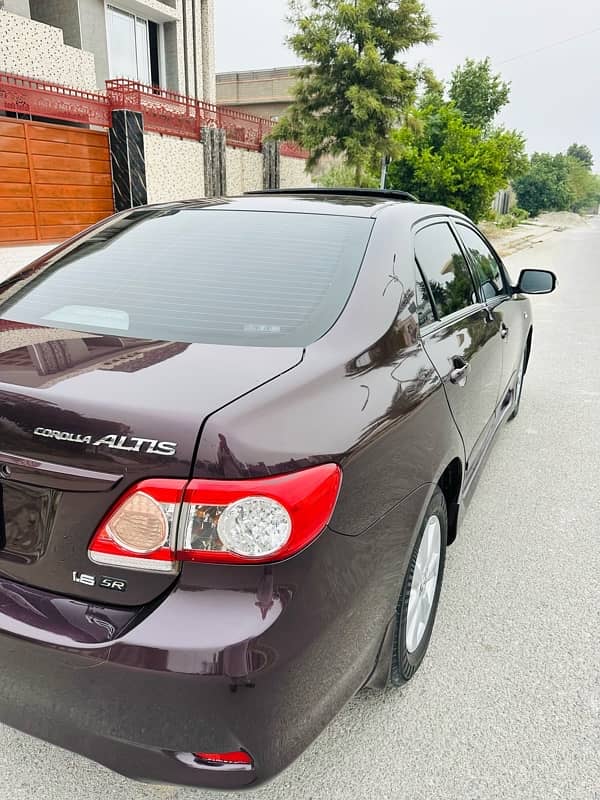 Toyota Corolla Altis SR 2012 4