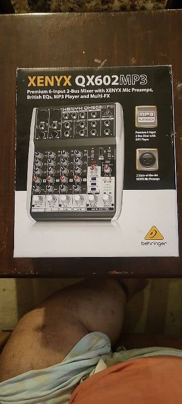 Behringer XENYX QX602 Audio Mixture 1