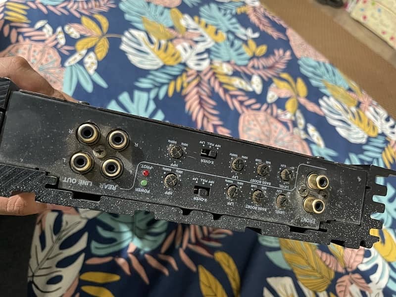 Profile Amp 4 channel 1