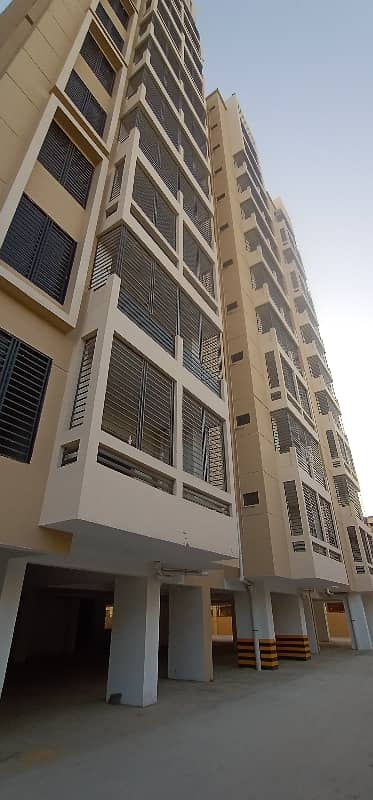 King Presidency 3 or 4 bed d. d Flat Available For Rent 3