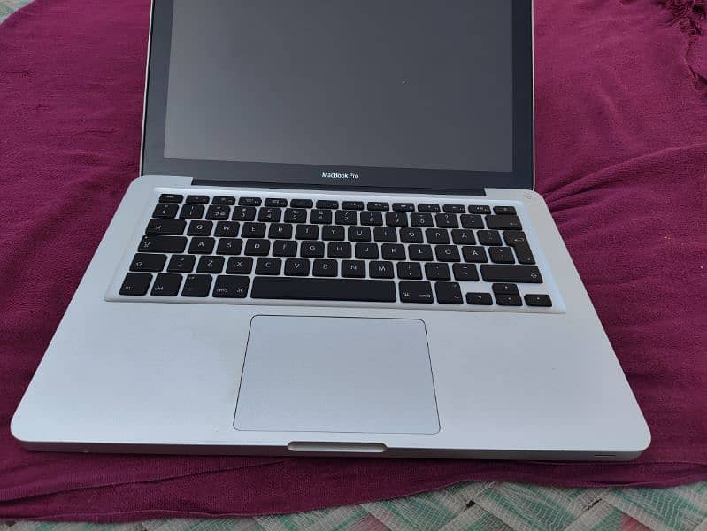 Macbook Pro core i5 8GB+1TB SSD 100% working 3