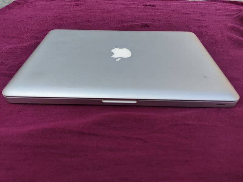 Macbook Pro core i5 8GB+1TB SSD 100% working 13