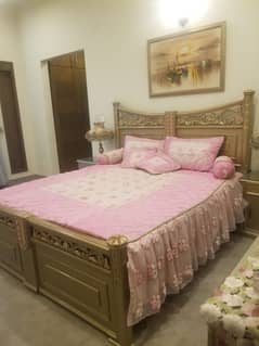 King Size Bed/ Wooden Bed