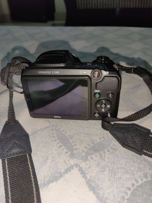 DSLR Coolpix l340 2