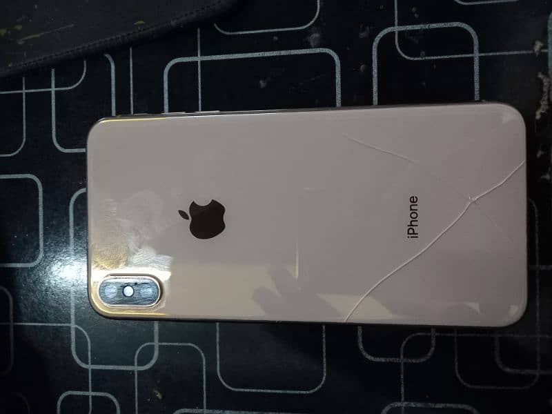 IPhone xs max dual pta approved 256gb all ok only back break condition 3