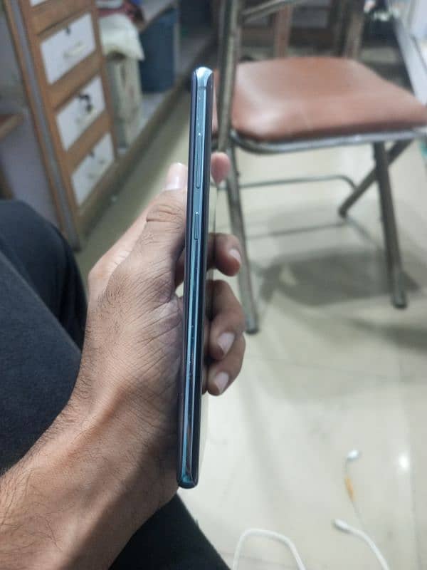 Samaung Galaxy S10 plus 2