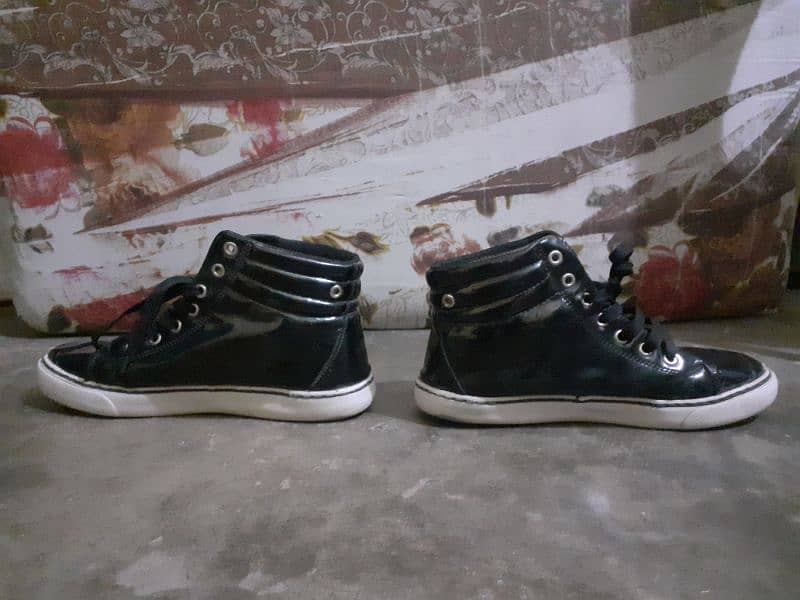 shoes (size 8 branded) 1