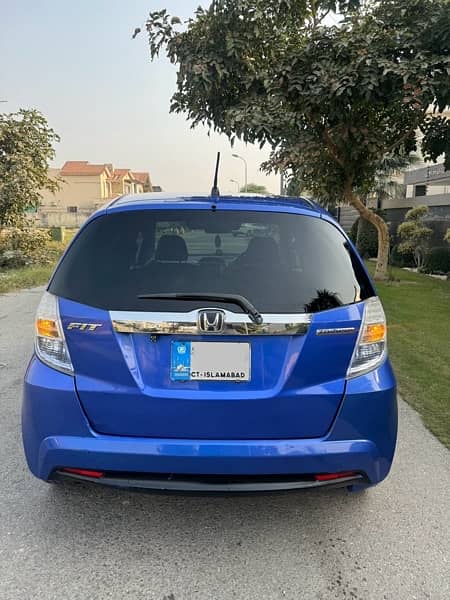 Honda Fit 1.5 Hybrid Smart Selection 8