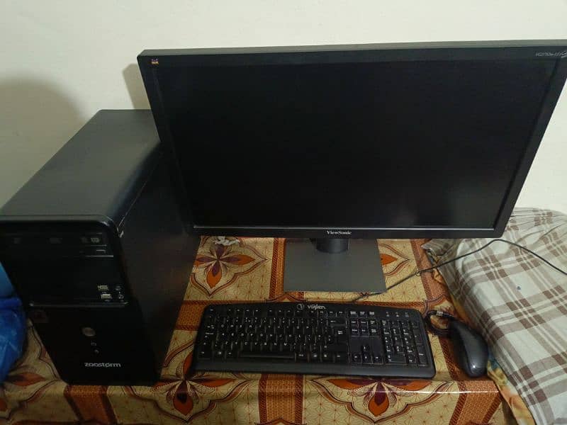 Gaming PC + LCD + keyboard and mouse 5