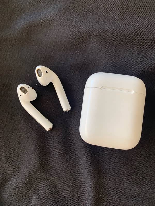 Apple AirPods 2 0