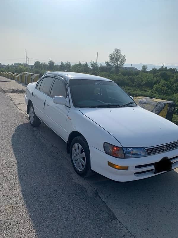 Toyota Corolla XE 2001 1