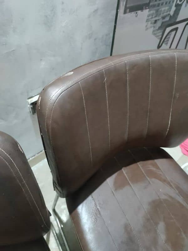 visiting chair/ office chair in good condition 1