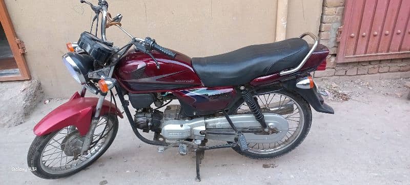 Honda 100 2010 Modal. 0