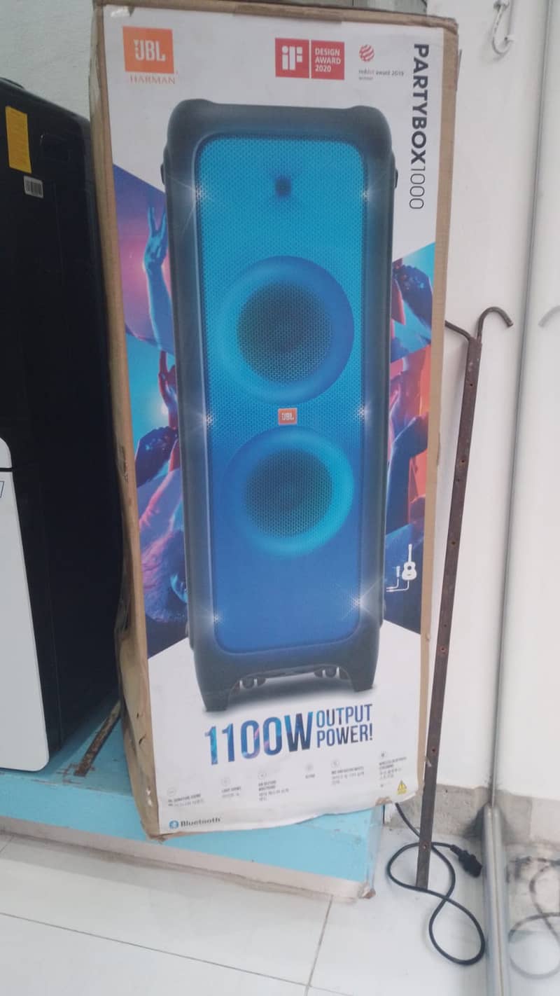 JBL Party Box 1000 and Bar 1000 0