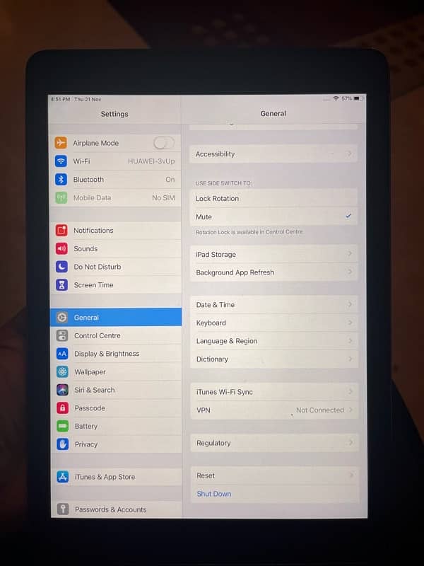 iPad Air (WiFi + Cellular) 0