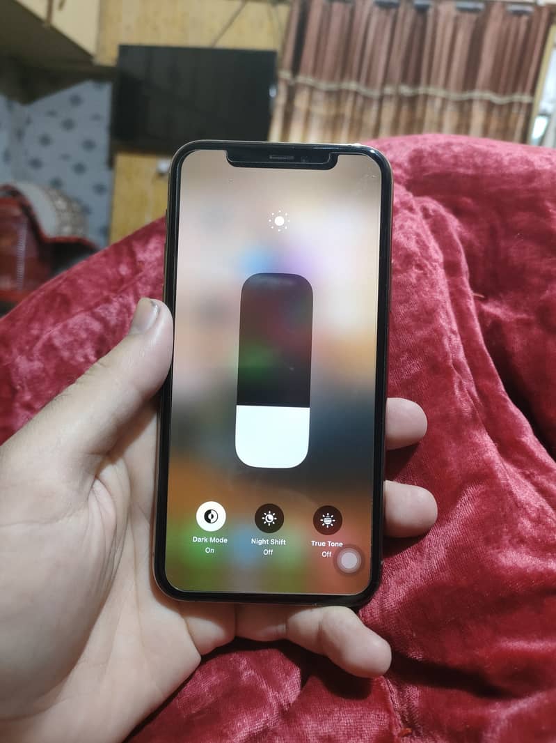 iPhone 11 pro 8