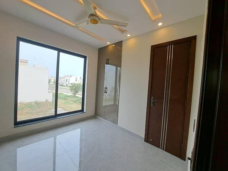 5 Marla Out Class Stylish Luxury Bungalow For Rent In DHA Phase 9 Prism (C-Block) 13