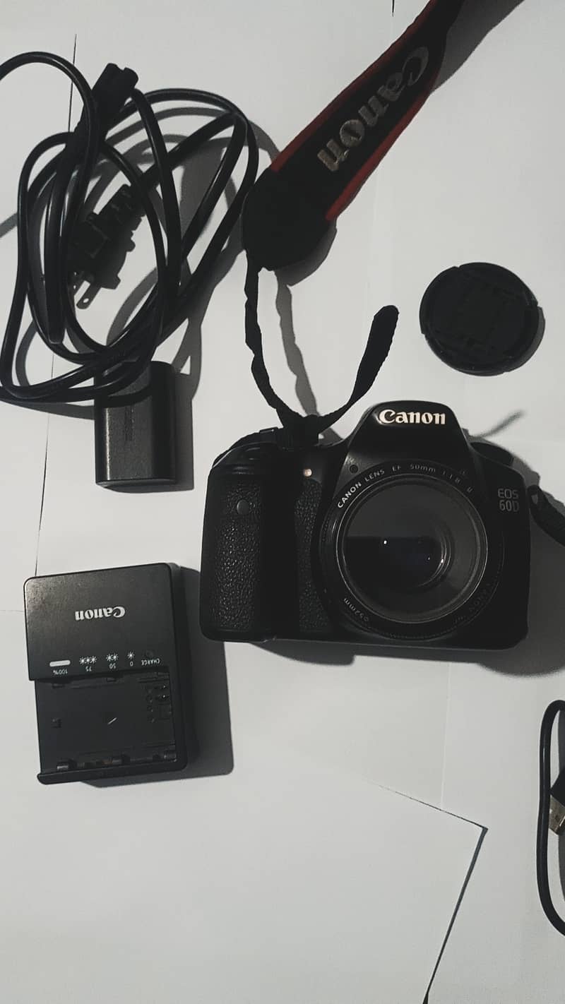 60D Canon dslr With 50mm lens 0