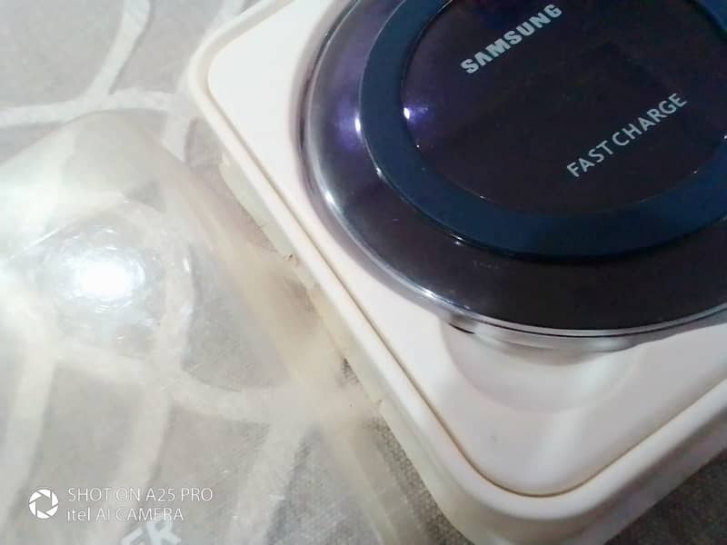 Samsung wireless charger (copy) 5