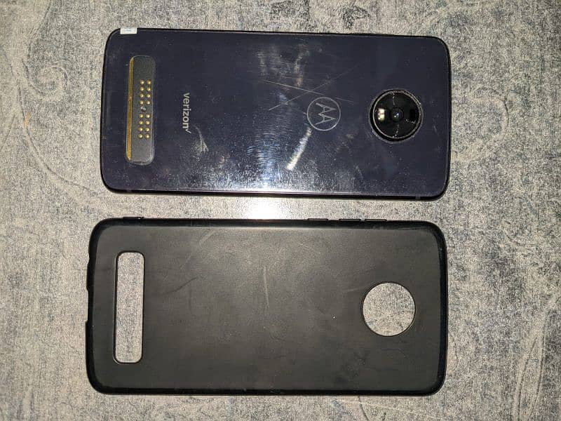 MOTO Z4 4/128 0