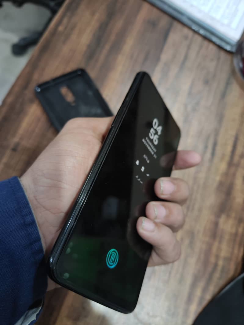 OnePlus 6t . . 8=128 4