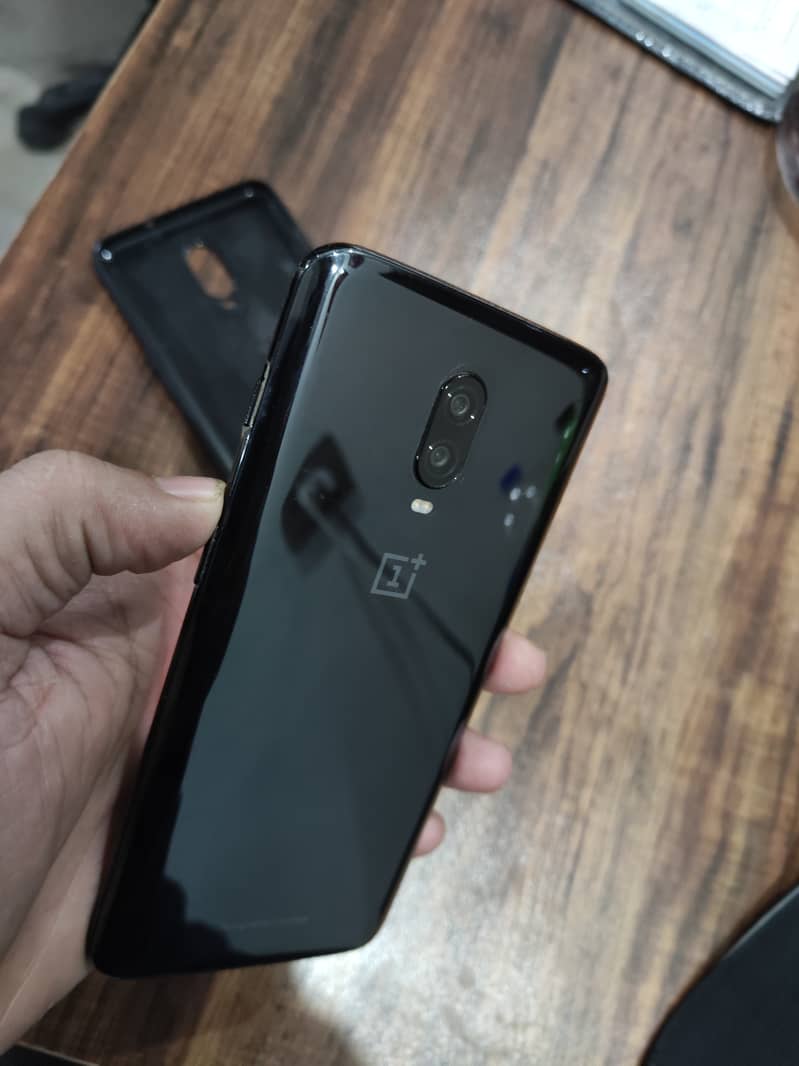 OnePlus 6t . . 8=128 9