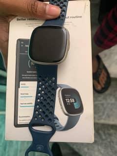 Fitbit versa 4