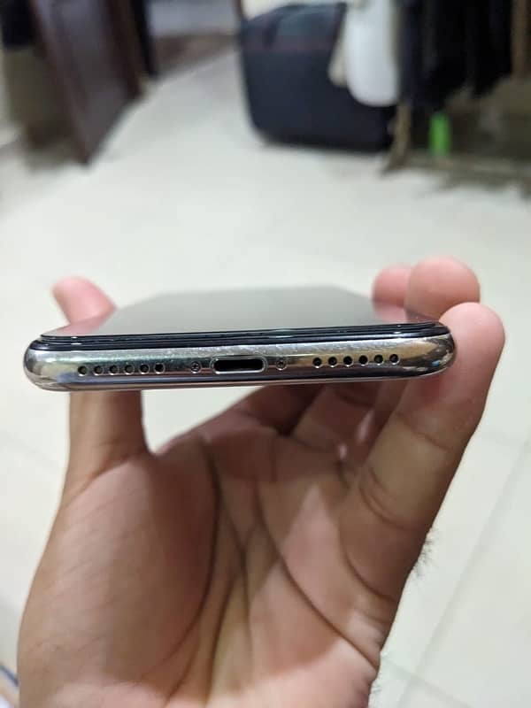 iPhone X 64gb Pta Approved With Box 5