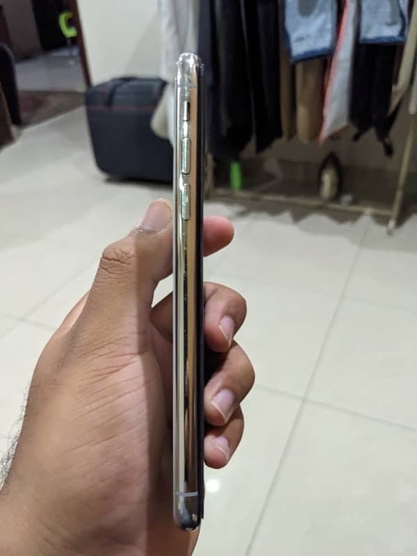 iPhone X 64gb Pta Approved With Box 6