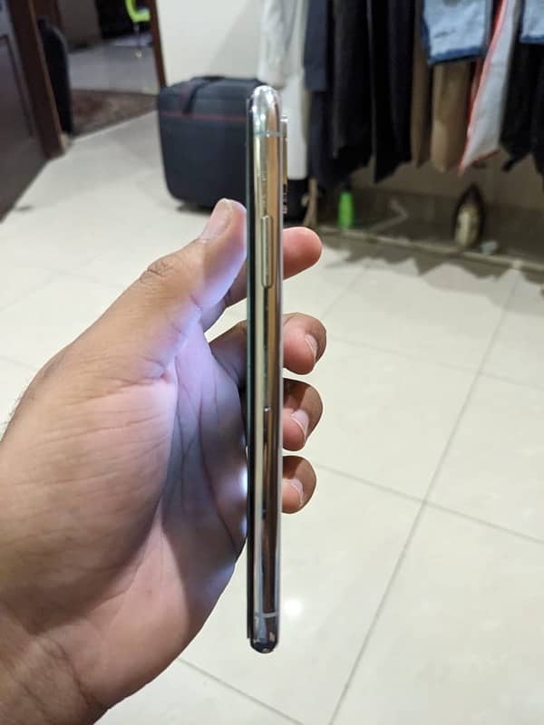 iPhone X 64gb Pta Approved With Box 8