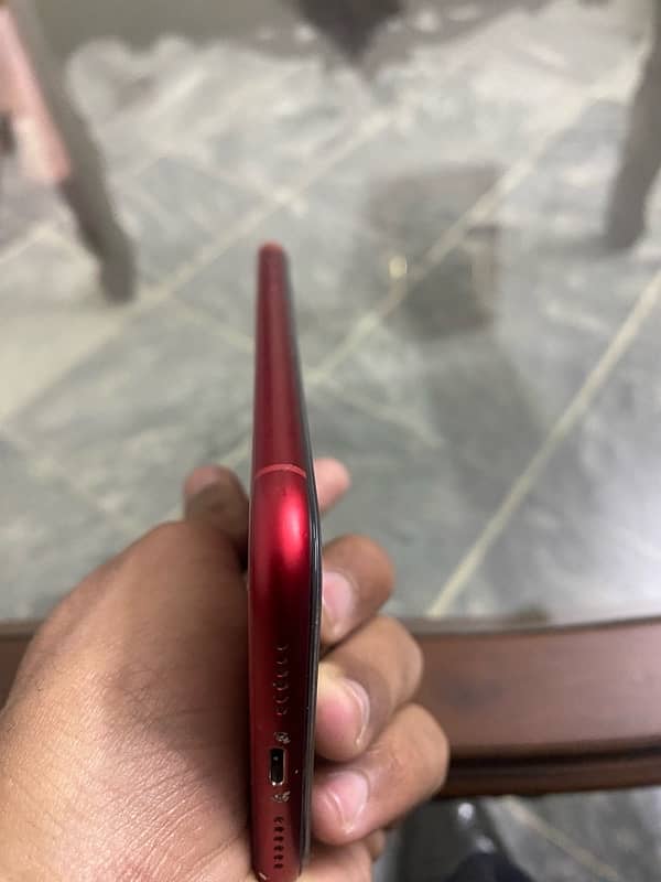 I phone Xr jv 64 GB 4