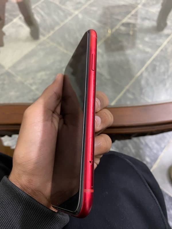 I phone Xr jv 64 GB 5