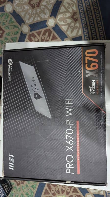 MSI Pro x670-P WIFI new box opened 1