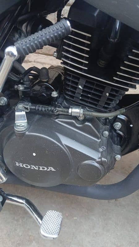 Honda cb150f 4