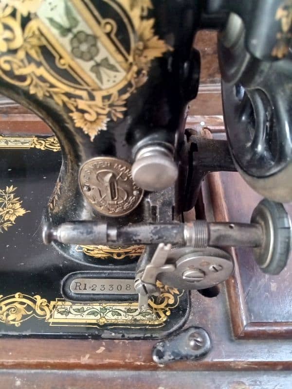 Indian Star Singer 28, 28K Hand Crank Sewing Machine c1914 9