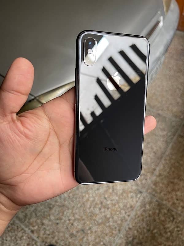 iPhone xs 64gb pta approved 1