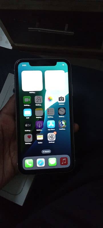 Iphone 11 with box 4