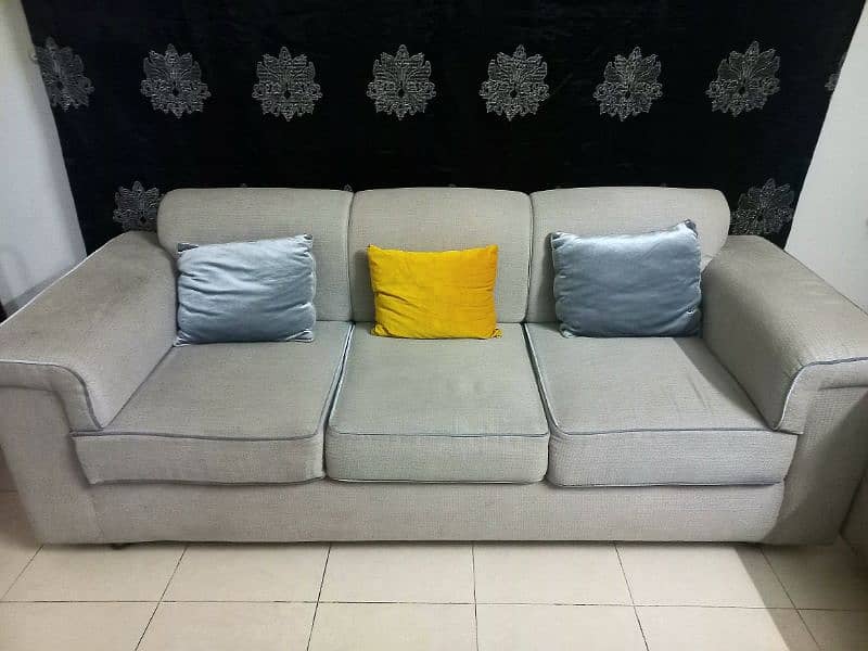 7 Seater Elegant Sofa Set 10/10 Condition 3