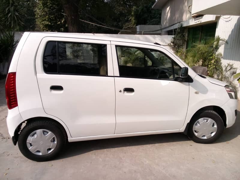 Suzuki Wagon R 2018 11