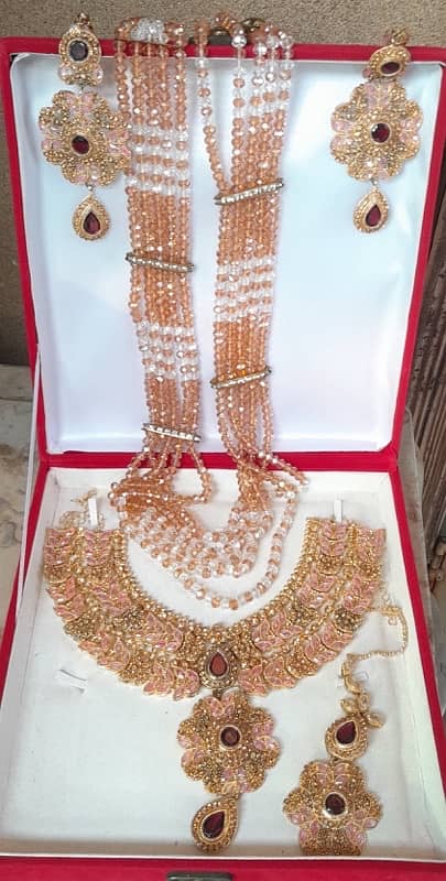 Artificial jewellery set one time used 0