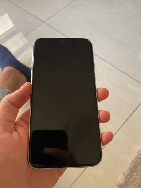 iPhone 11 Non PTA factory unlock 64 GB 1