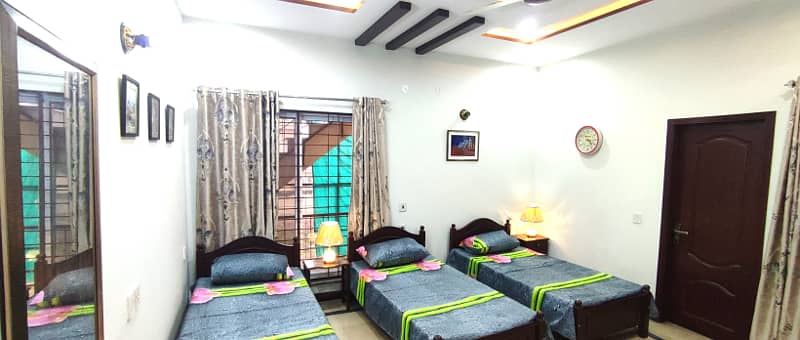 Best GIRLS HOSTEL (Bigway Executive Living) Furnished Sharing Rooms for WORKING Women, UMT, Bahria University, KIPS, JOBIAN Girls 7