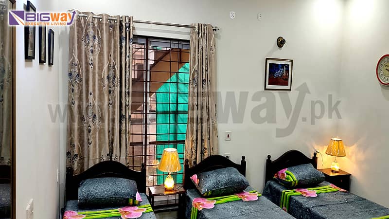 Best GIRLS HOSTEL (Bigway Executive Living) Furnished Sharing Rooms for WORKING Women, UMT, Bahria University, KIPS, JOBIAN Girls 4